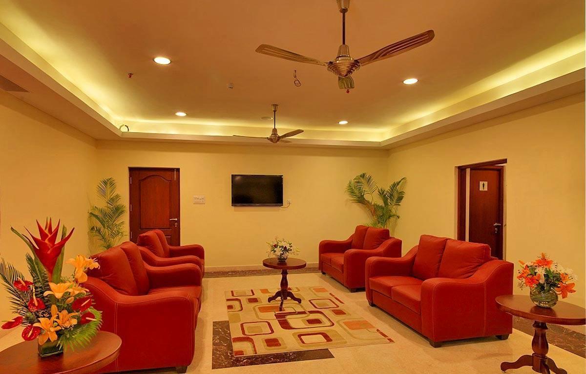 Dhanunjayas Luxury Hotel Hosūr Exteriör bild