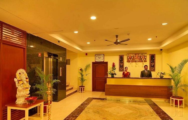 Dhanunjayas Luxury Hotel Hosūr Exteriör bild